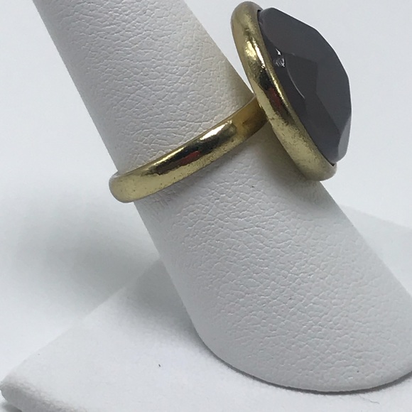 Ring - Picture 2 of 5